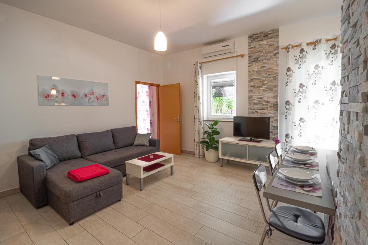 Apartments Sandra Kornić 外观 照片